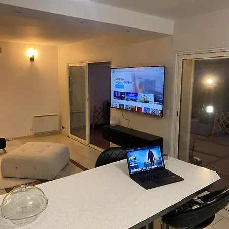 & Chill Lägenhet